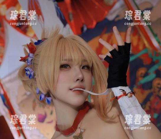 在Cat Demon喵崽的奶熊双马尾写真图片里，寻找那份慵懒-琮君棠